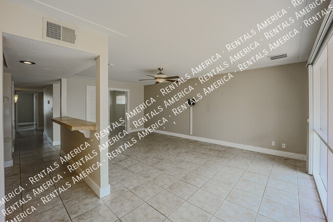 Building Photo - **COMING SOON** Beautiful 3 bed/2 bath hom...