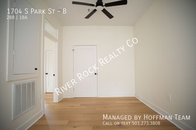 Building Photo - 1704 S Park St