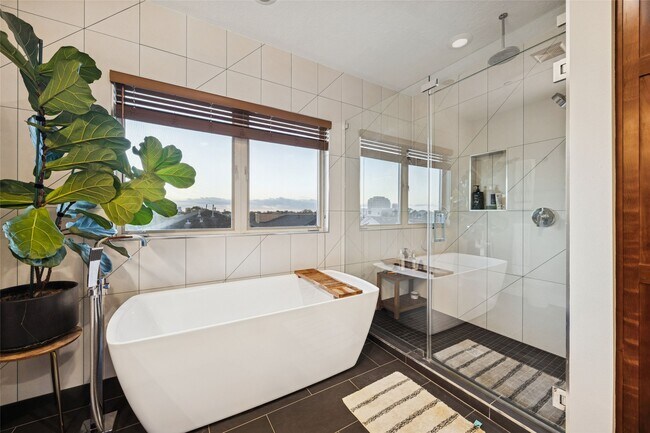 Building Photo - 1822 Morse St