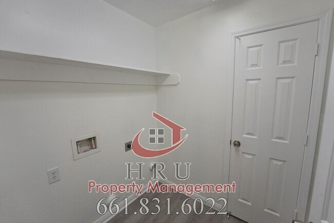 Building Photo - SW-Bakersfield  features 4 bed 2 bath with solar panels