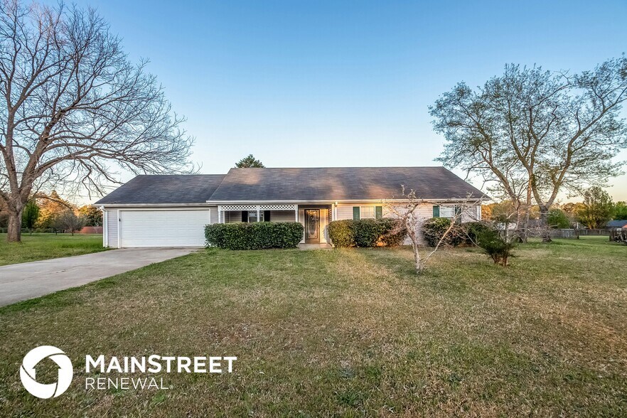 Primary Photo - 90 White Oak Dr