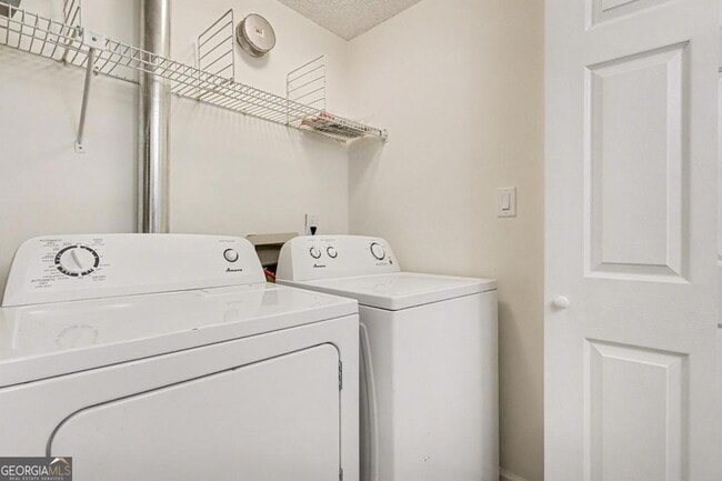 Building Photo - 106 Ivy Green Ln SE