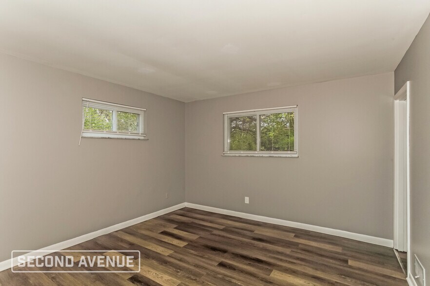 Building Photo - 940 Hollytree Dr