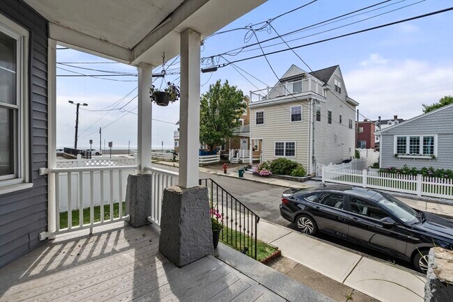 Building Photo - 46 Hawthorn Ave