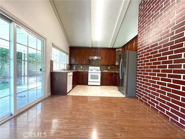 Building Photo - 16712 Stowers Ave