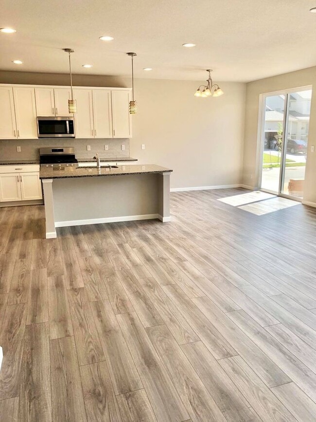 Building Photo - Gorgeous Ranch-Style House in Berthoud!