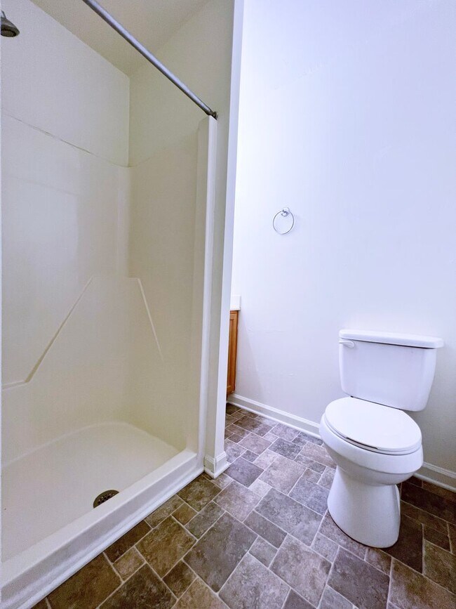 Building Photo - Three-Bedroom, Two Bathroom at Hill Street Duplex