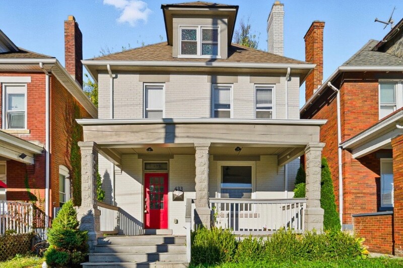 Primary Photo - 433 St Clair Ave