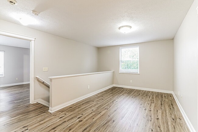 Building Photo - 795 Shellbark St