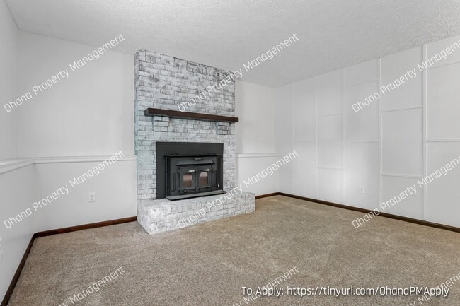 Building Photo - 2126 Sari Lynn Ct