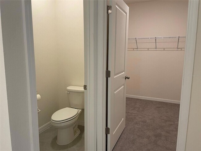 Building Photo - 5535 Hollingworth Trl