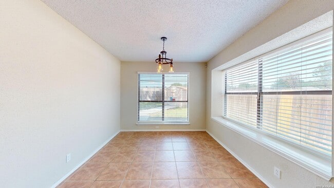 Building Photo - 2210 Muddy Peak Dr