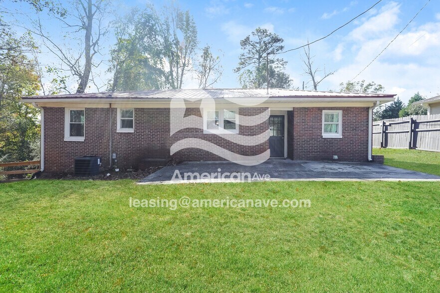 Building Photo - 432 6th Ave SW