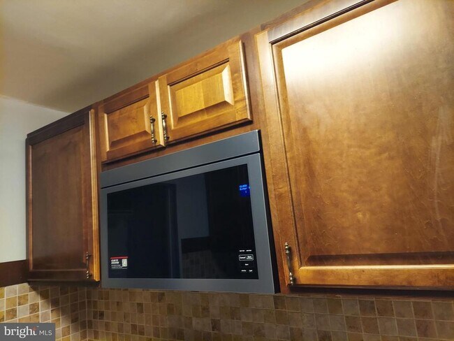 Building Photo - 5507 Karen Elaine Dr