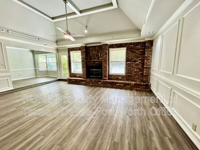 Building Photo - 7729 Red Oak St