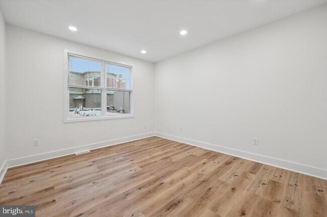 Building Photo - 1145 S 15th St