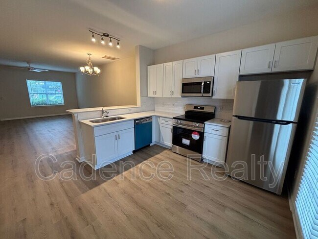 Primary Photo - 202 Jordan Ln
