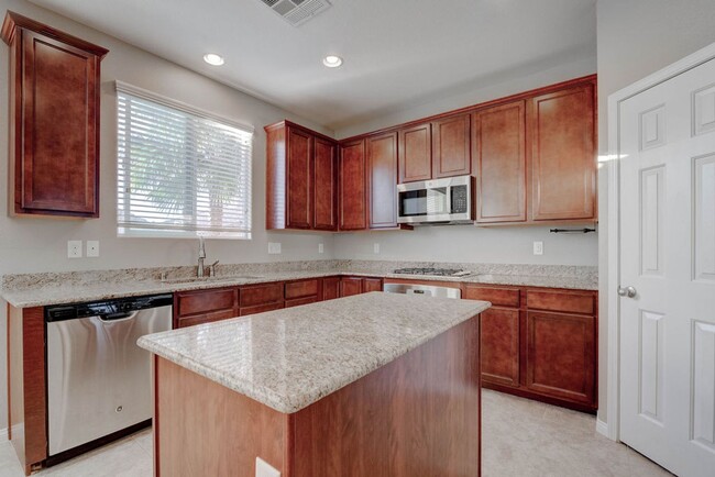 Building Photo - 10931 Sardinia Sands Dr