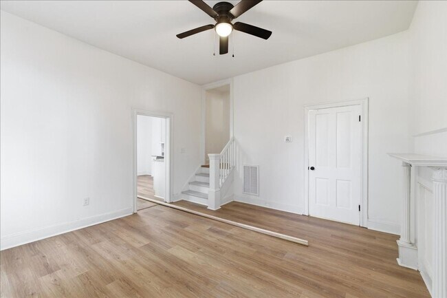 Building Photo - 423 Mt Vernon Ave