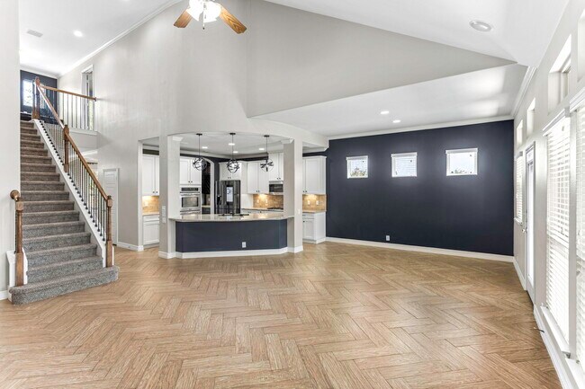 Building Photo - 8881 Highland Dawn