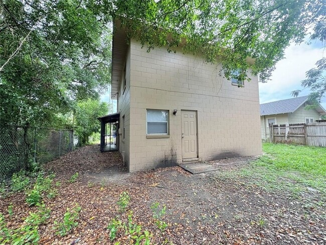 Building Photo - 429 Ave B NE