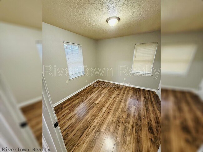 Building Photo - 3046 Sinclair St