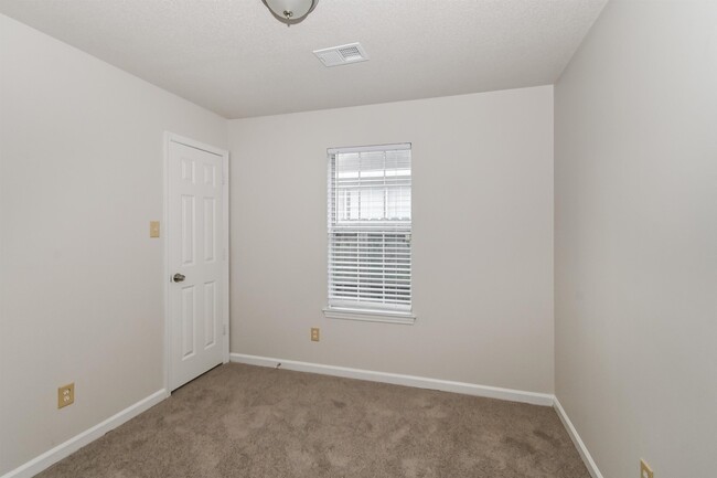 Building Photo - 1212 Calebs Ridge Dr