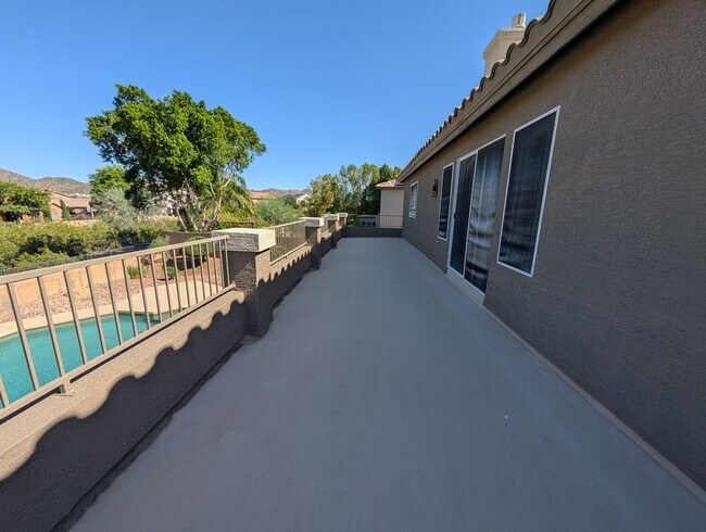Building Photo - 4 Bedroom 2.5 Bath With Private Pool