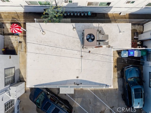 Building Photo - 301 E Alameda Ave