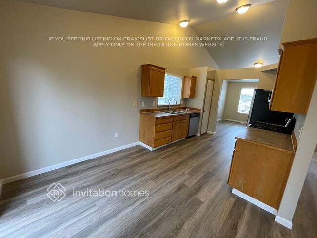 Building Photo - 1315 187th St Ct E