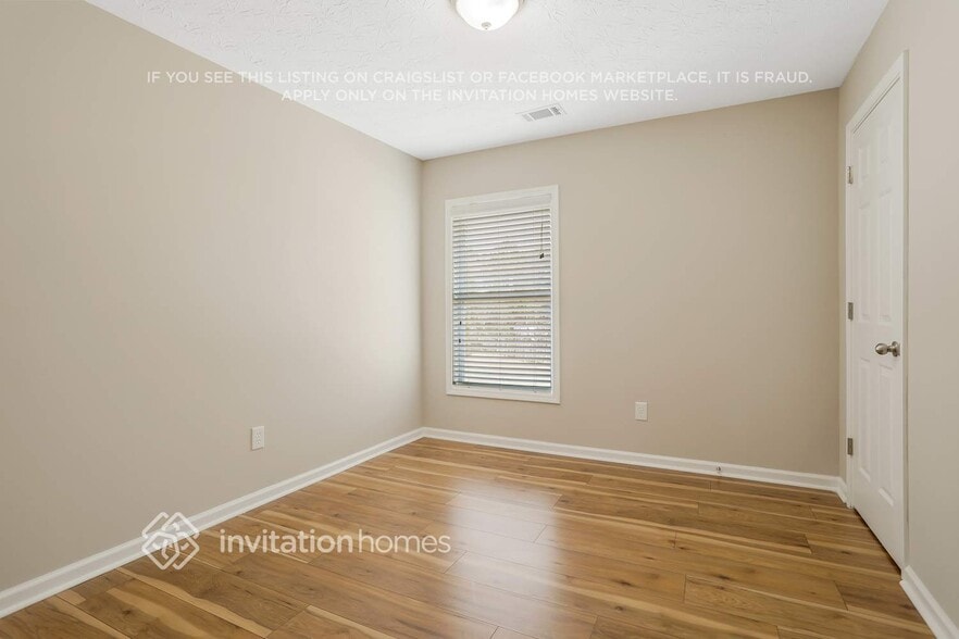 Building Photo - 76 Laurelton Cir