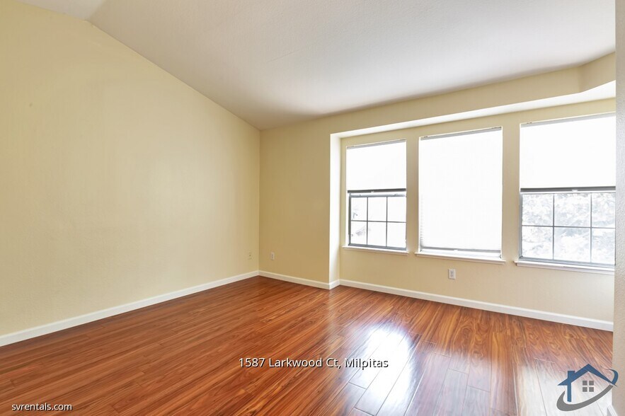 Building Photo - 1587 Larkwood Ct
