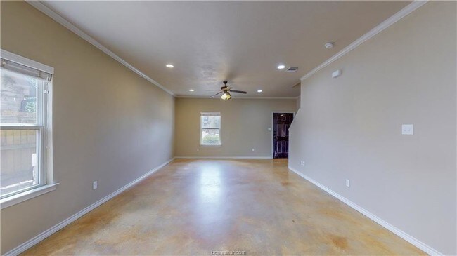 Building Photo - 3357 Keefer Loop
