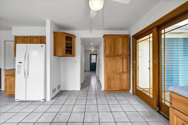 Building Photo - 1426 Walnut Cir