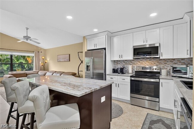 Building Photo - 8336 Charter Club Cir