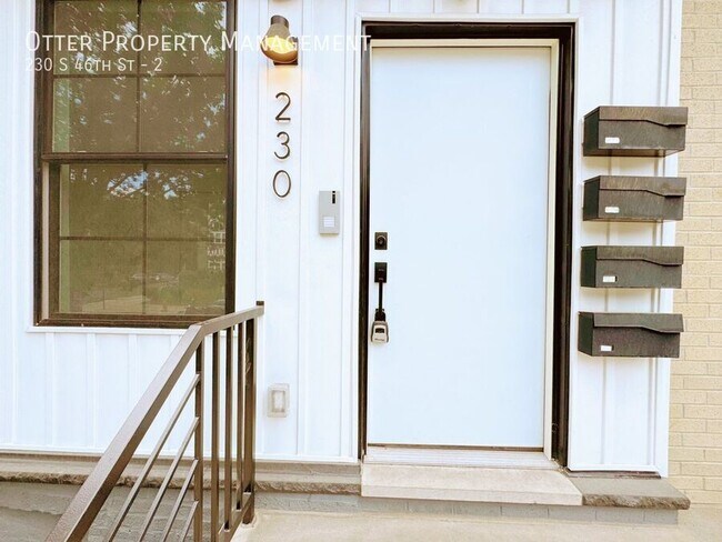 Building Photo - 230 S 46th St
