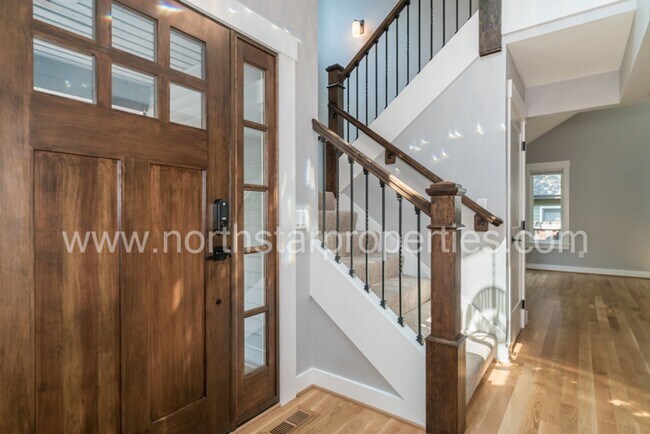 Building Photo - Newly Remodeled Lake Oswego Traditional