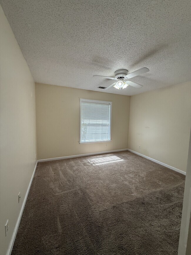 Building Photo - 23 Telfair Dr