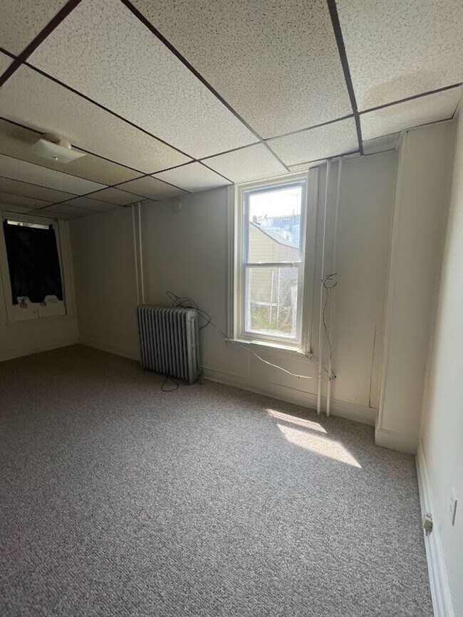 Building Photo - 310 Bern St