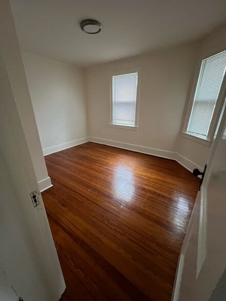 Building Photo - 1411 Fincke Ave