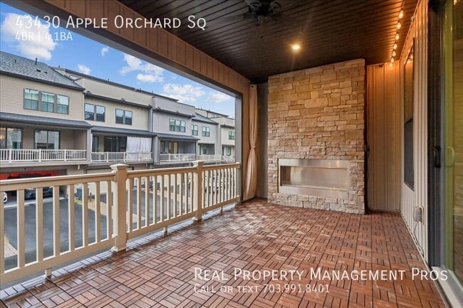Building Photo - 43430 Apple Orch Sq