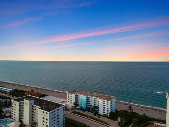 Building Photo - 900 Ocean Dr