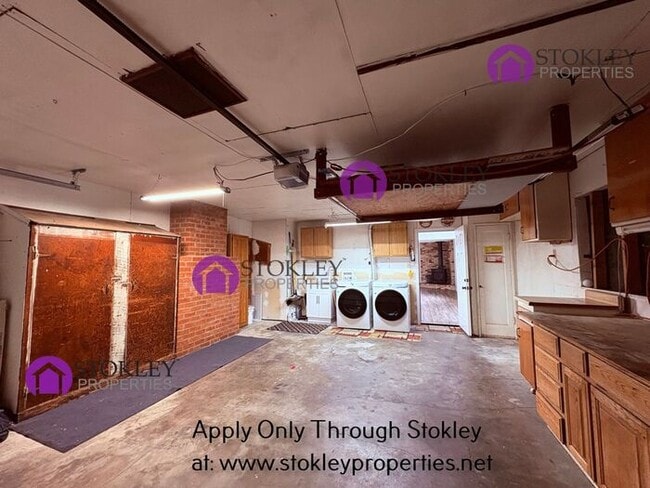 Building Photo - 1920 Encima Dr