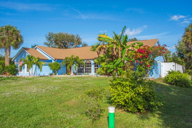 Building Photo - 922 Jackson Way