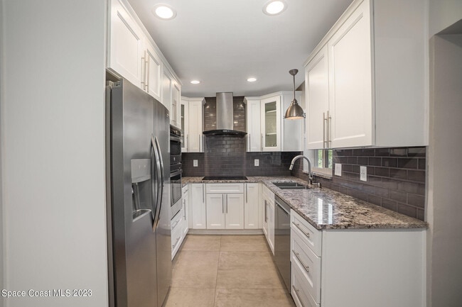 Building Photo - 115 S Indian Cir