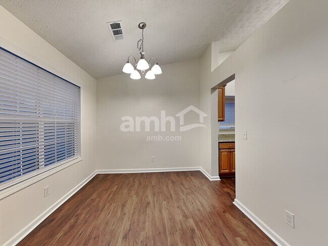 Building Photo - 3471 Erin Glen NW