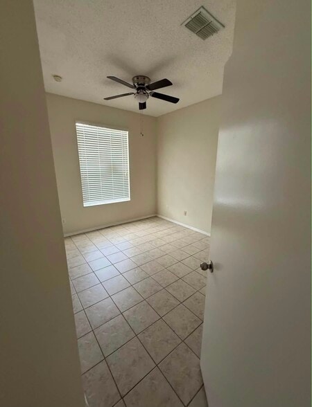 Building Photo - 13294 Summerton Dr