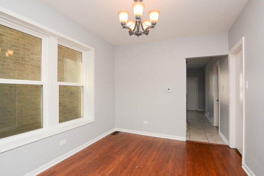 Building Photo - 3644 N Albany Ave