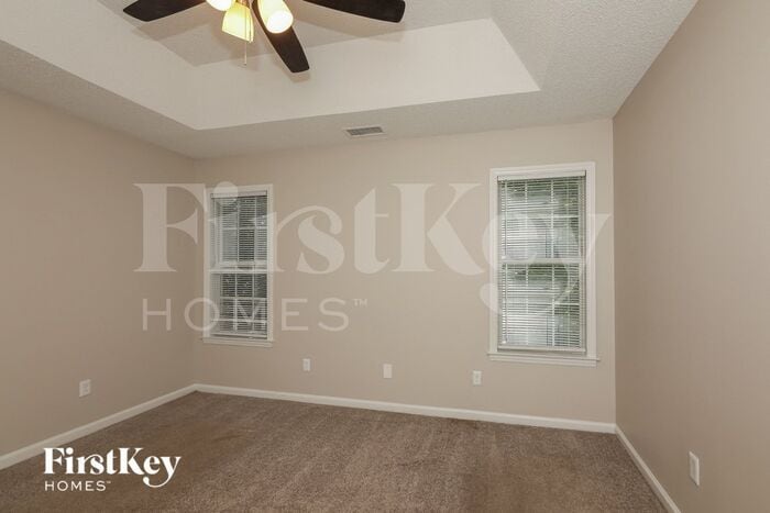 Building Photo - 2700 Teak Ct