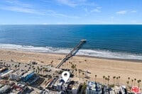 Building Photo - 3007 Ocean Front Walk